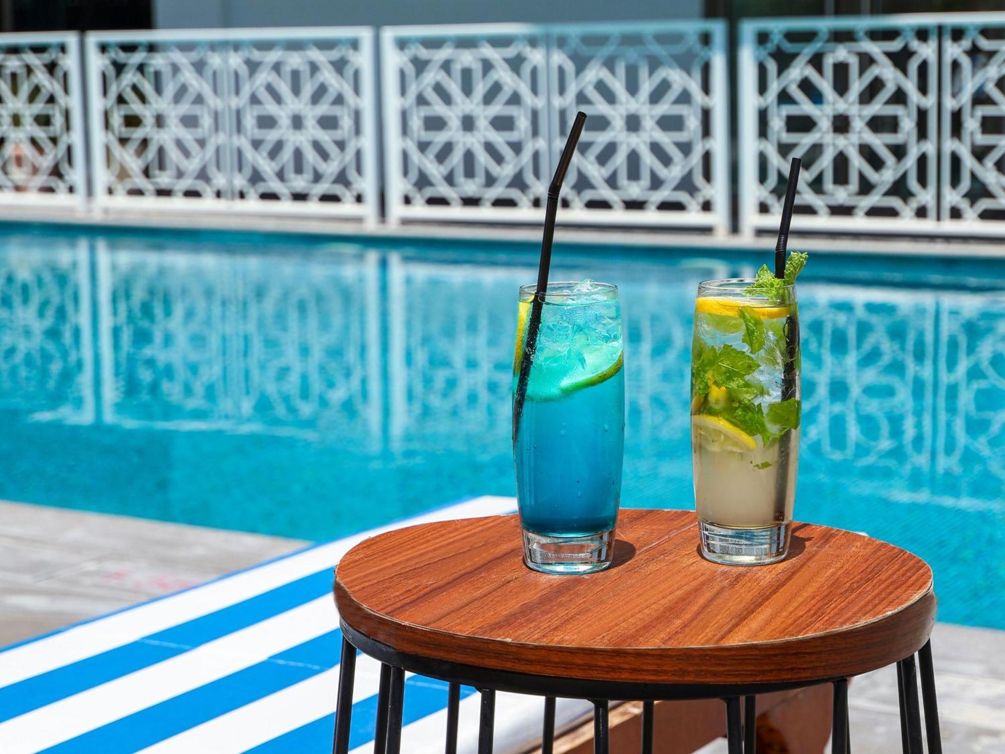 The Seven Hotel Manama Exterior photo